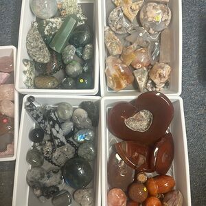 Resellers baskets with 180-250$ of crystals, rocks, minerals, and fossils
